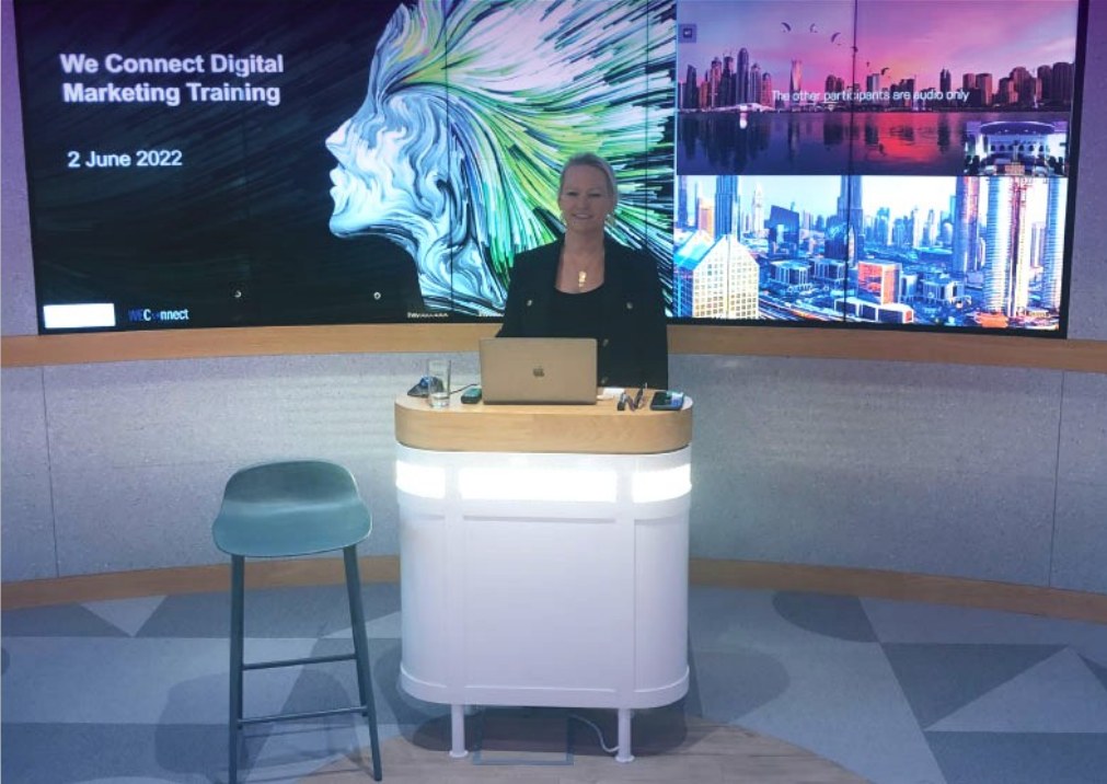 We Connect × Accenture